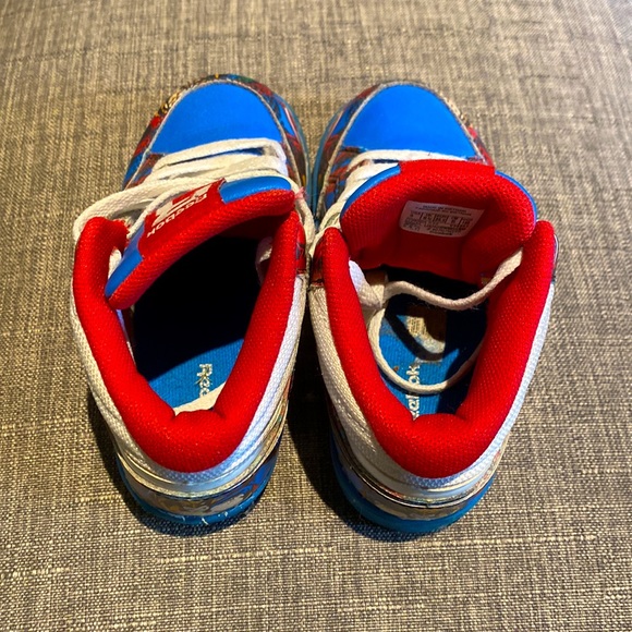 Marvel X-Men Wolverine Avenger Retro Sneakers - Picture 2 of 4